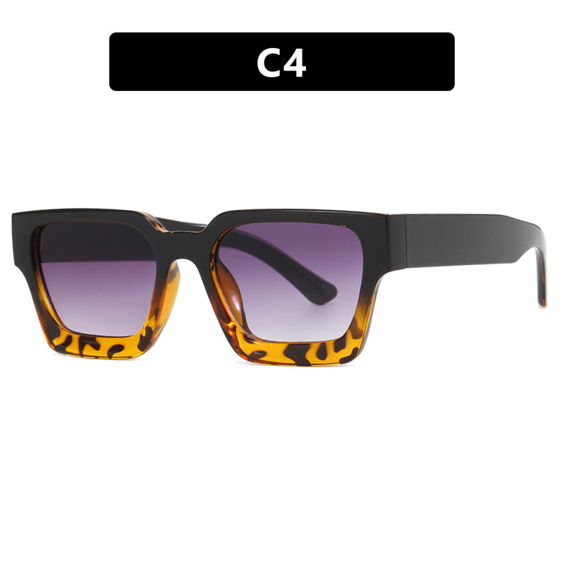 Women's fashionable square reading glasses with transparent frame construction Kalsten