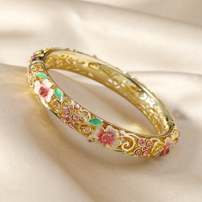 Skanto | 14k Diamond Accent Flower Bangle