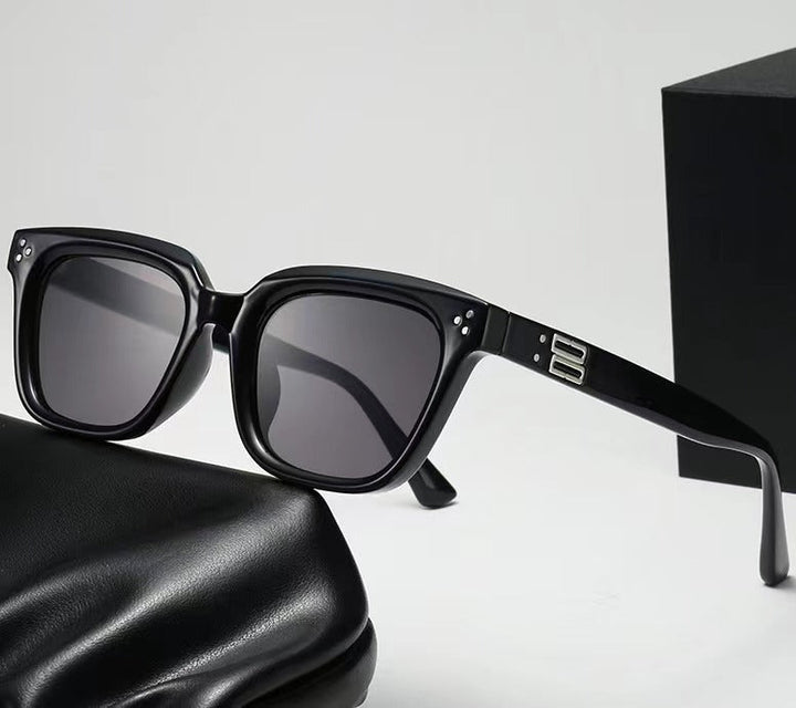 Women's trendy oversized sunglasses with sturdy plastic frame Kalsten