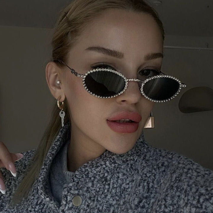 Women's extravagant sunglasses with original frame and modern lenses Kalsten