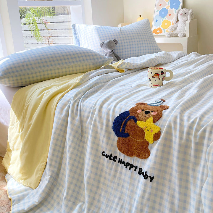 Women's cuddly blanket with cute bear design Kalsten