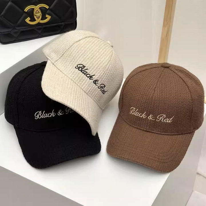 Women's Textured Knitted Baseball Cap Kalsten