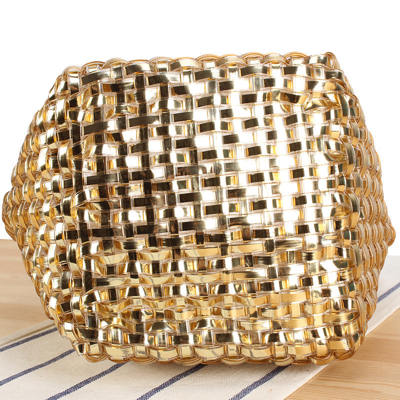 Playful basket bag with unique pendant Kalsten