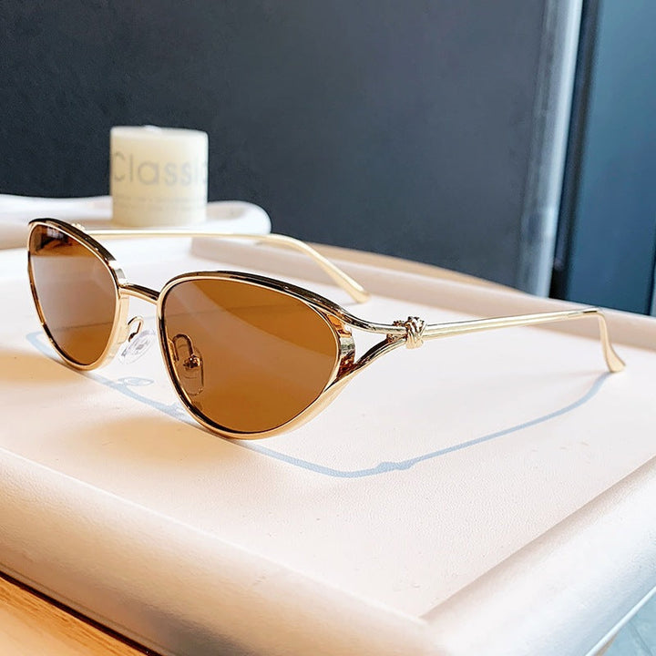 Women Cat-Eye Sunglasses with Elegant Golden Frame and Polarized Lenses Kalsten