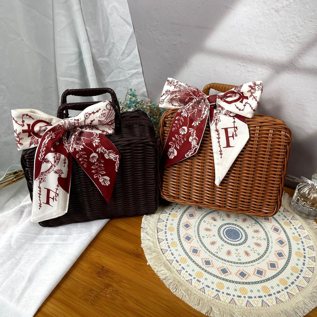 Ladies elegant and stylish cosmetic case Kalsten
