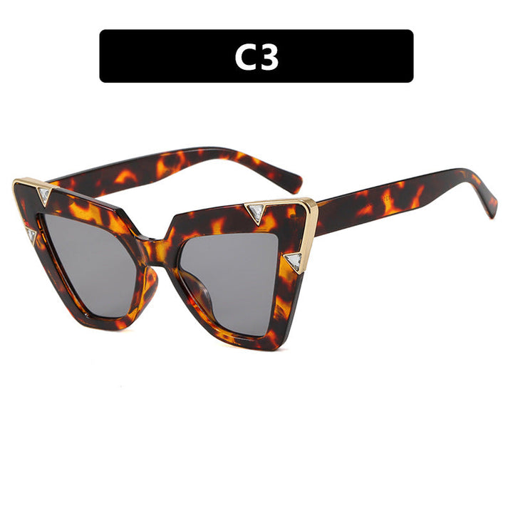 Women's Cat-Eye Sunglasses with Luxurious Design and Protective UV Filter Kalsten