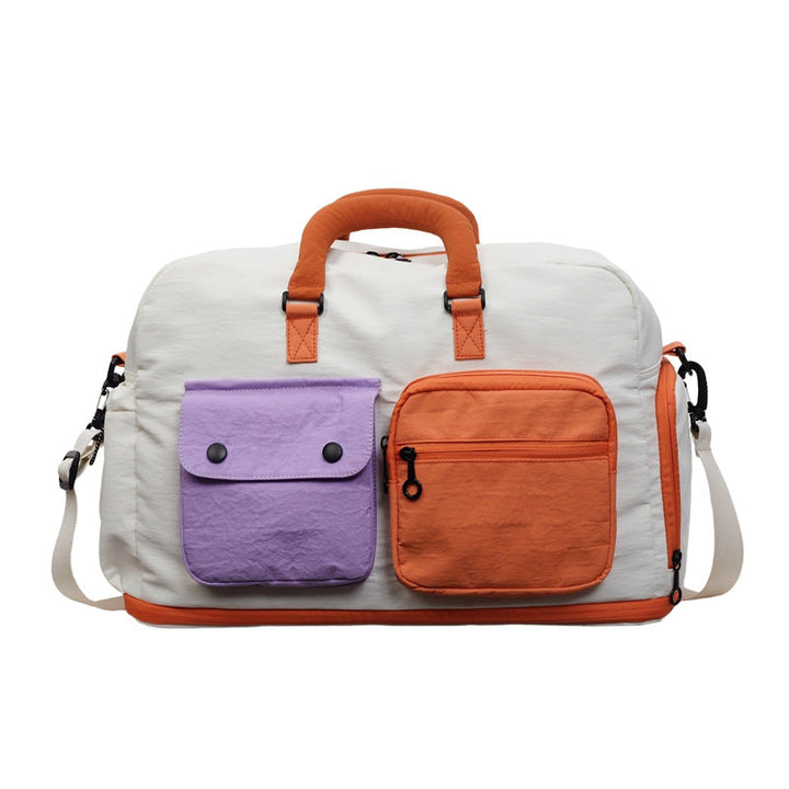 Sporty travel bag with multiple pockets and adjustable shoulder strap Kalsten