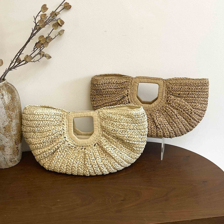 Handcrafted straw bag with elegant pleats Kalsten