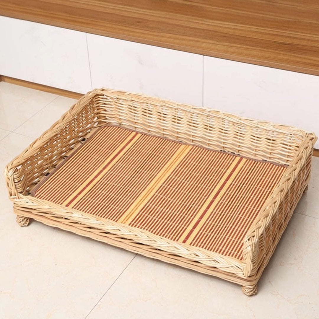 Women's Pet Basket with Stylish Design and Comfortable Sleeping Area Kalsten