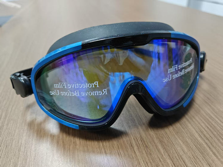 Swimming mask with anti-fog coating and ergonomic silicone frame Kalsten