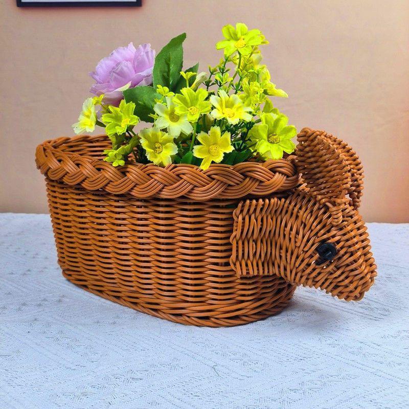 Decorative Rabbit Planter Kalsten