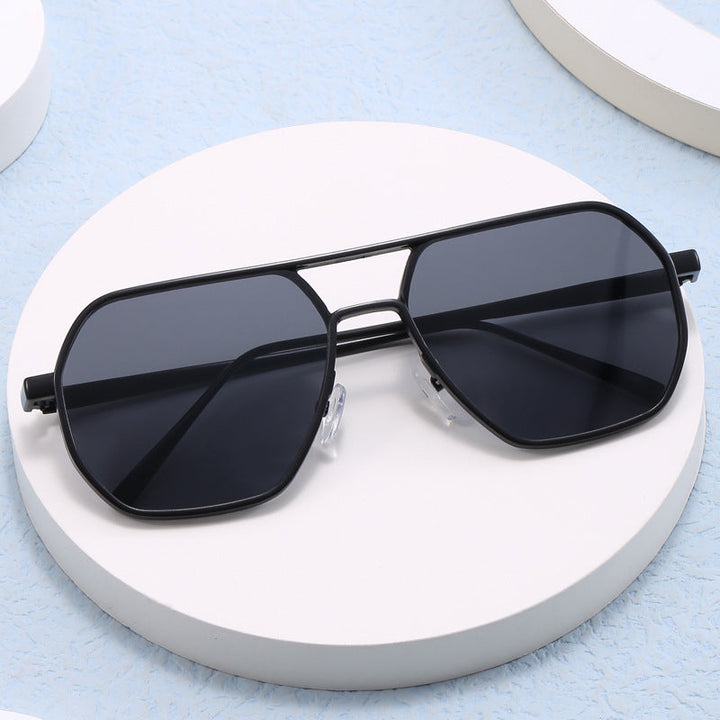 Women's trendy sunglasses with modern geometric frame Kalsten
