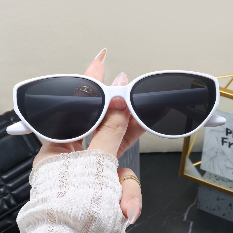 Women Cat-Eye Sunglasses with Modern Design Kalsten