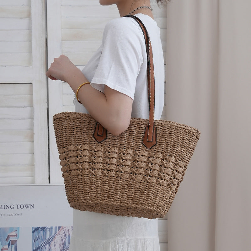 Handmade shopping and beach bag made from natural materials Kalsten
