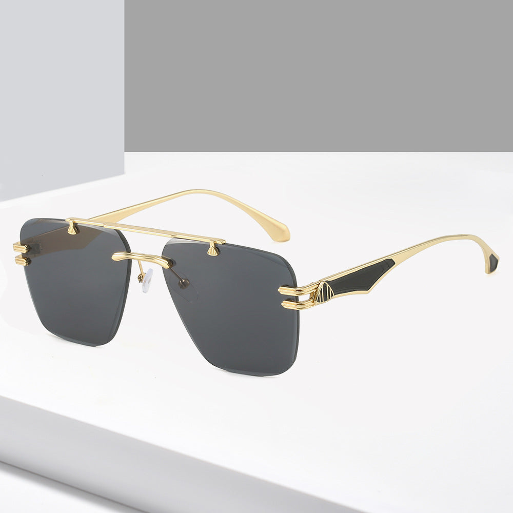 Women’s designer sunglasses in an extravagant frame Kalsten