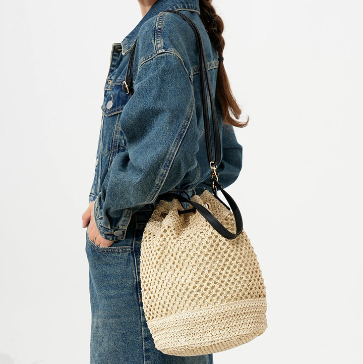 Elegant Handbag Made of Braided Natural Material with Stylish Drawstring Closure Kalsten