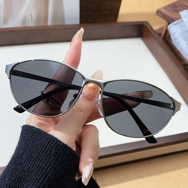 Fashionable Metal Sunglasses in Modern Design Kalsten