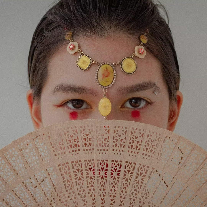 Ladies decorative and high-quality hand fan made of filigree wood Kalsten