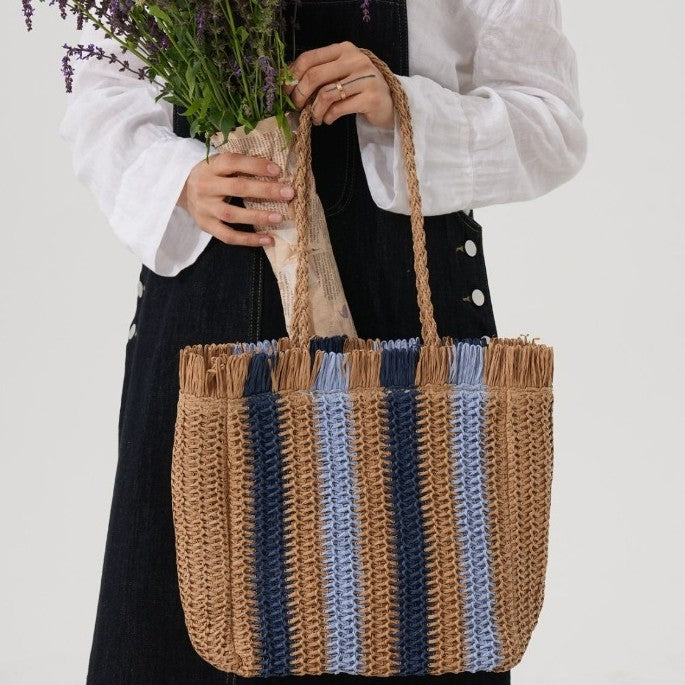 Beach bag with desirable fringe design Kalsten