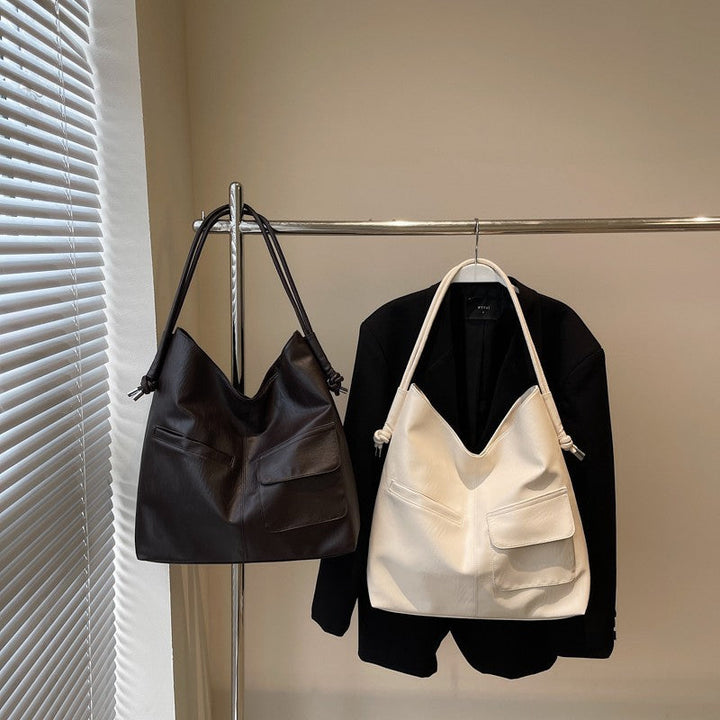 Casual tote bag with practical front pockets Kalsten
