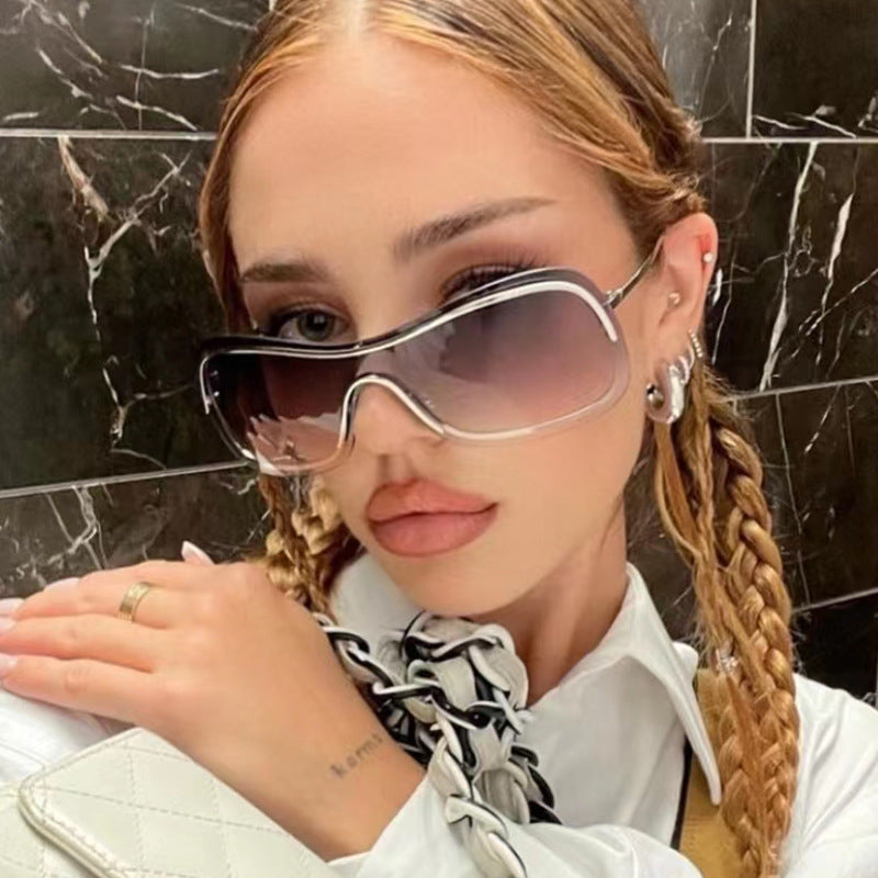 Women's sporty oversized sunglasses with elegant design Kalsten