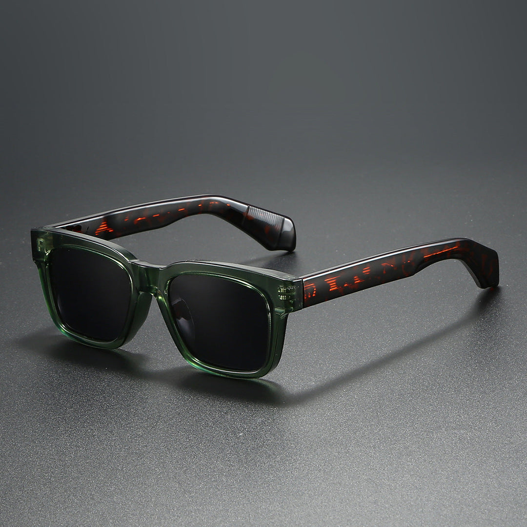 Women's square sunglasses with distinctive tortoiseshell pattern Kalsten
