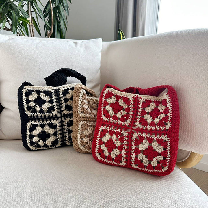 Crocheted shoulder bag with folkloric design Kalsten