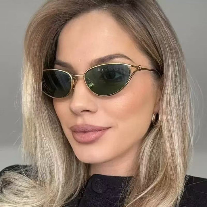 Women Cat-Eye Sunglasses with Elegant Golden Frame and Polarized Lenses Kalsten