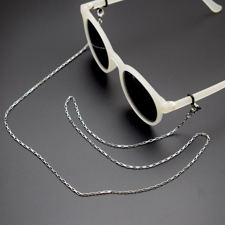 Sleek Silver Chain Eyewear Holder Kalsten