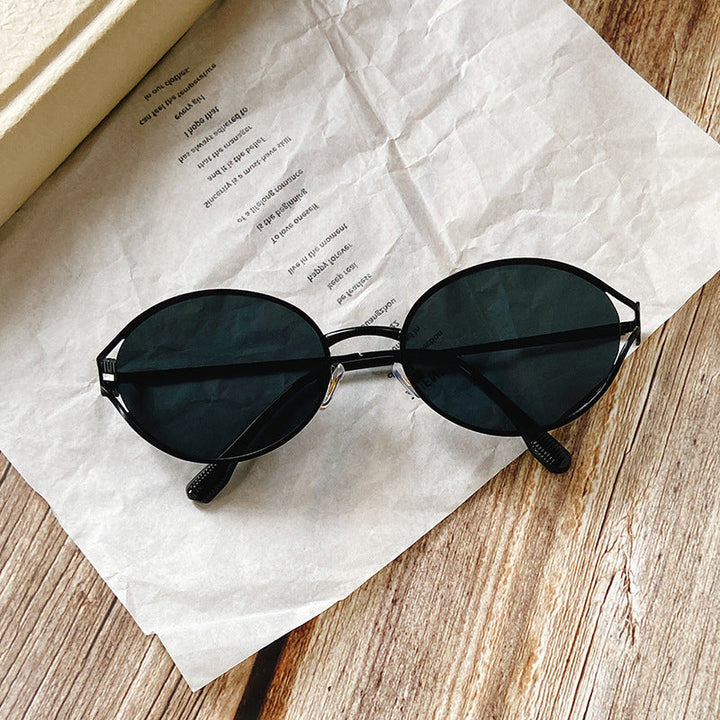 Round Sunglasses with Golden Accents Kalsten