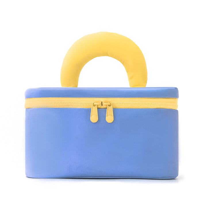 Cosmetic organizer with ergonomic carrying handle Kalsten