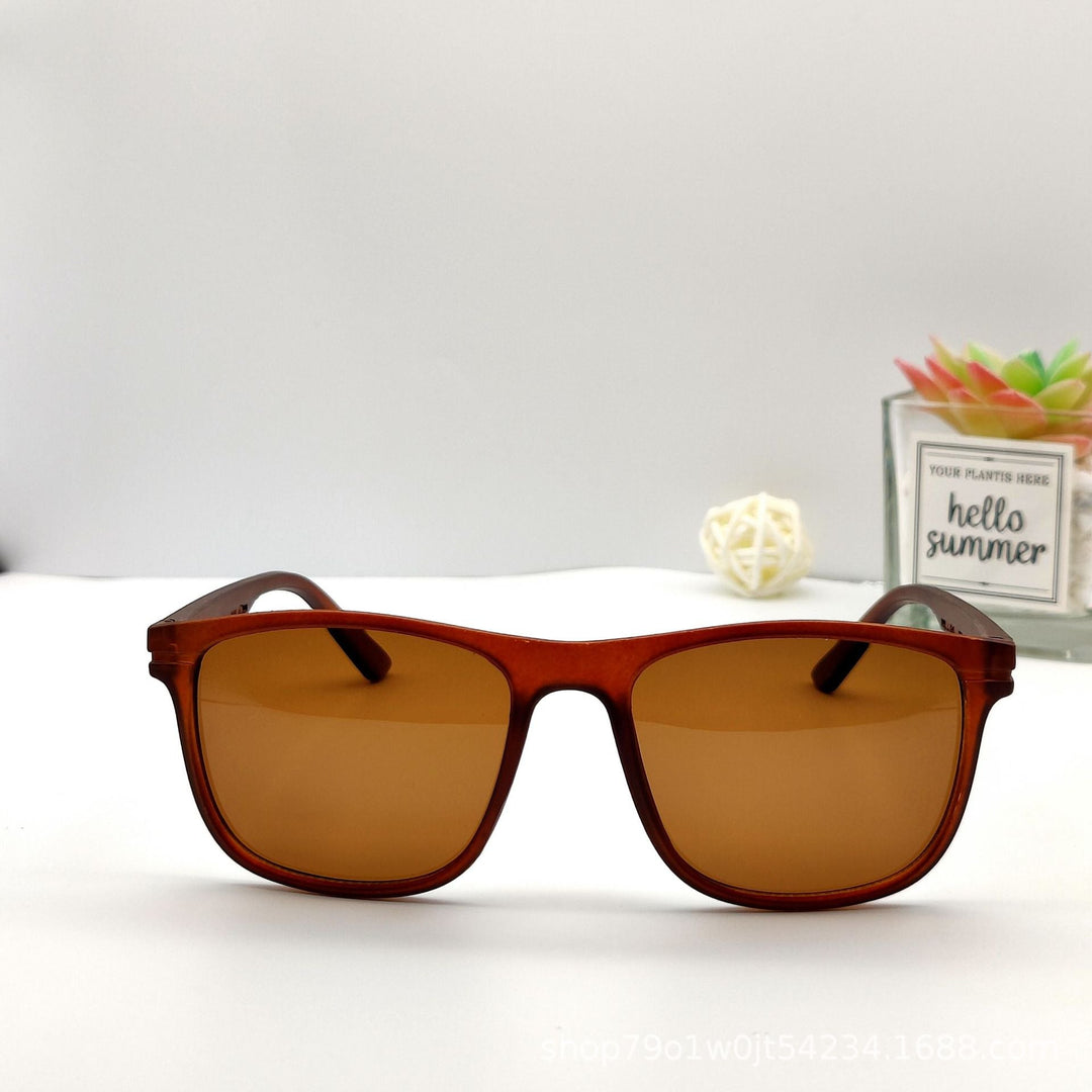 Men's stylish sunglasses with a sleek frame and polarized lenses Kalsten