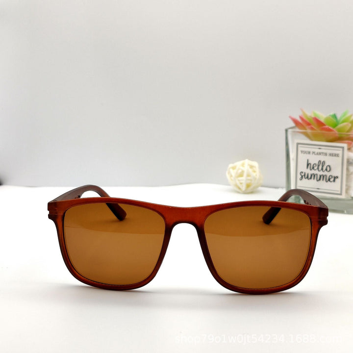 Men's stylish sunglasses with a sleek frame and polarized lenses Kalsten