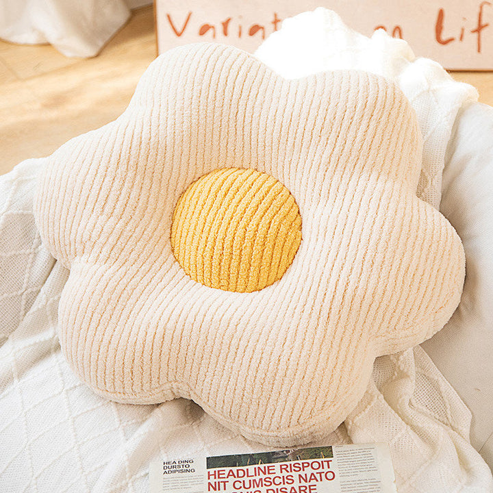 Flower-shaped cuddly pillow Kalsten