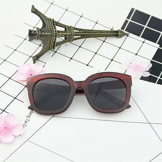 Women's oversized sunglasses with fashionable design and UV protection Kalsten