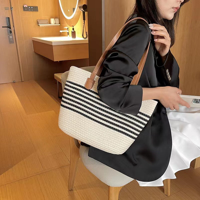 Elegant Tote Bag Made of Woven Bast Material with Robust Leather Accents Kalsten