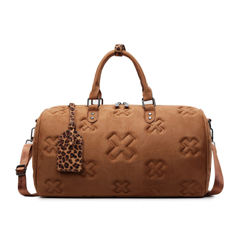 Sporty travel bag with trendy design and practical compartments Kalsten