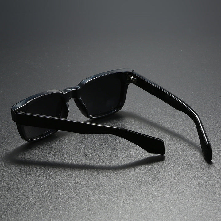 Women's square sunglasses with distinctive tortoiseshell pattern Kalsten