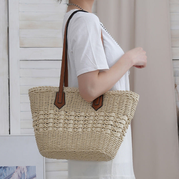 Handmade shopping and beach bag made from natural materials Kalsten