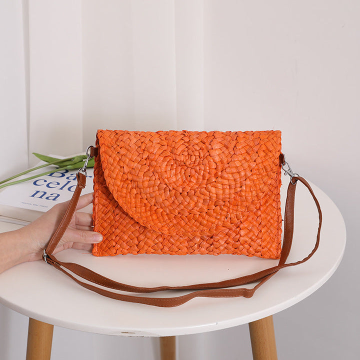 Handcrafted basket bag in elegant wave pattern Kalsten