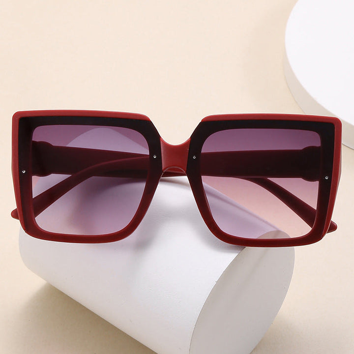 Women's square sunglasses with unique tire element Kalsten