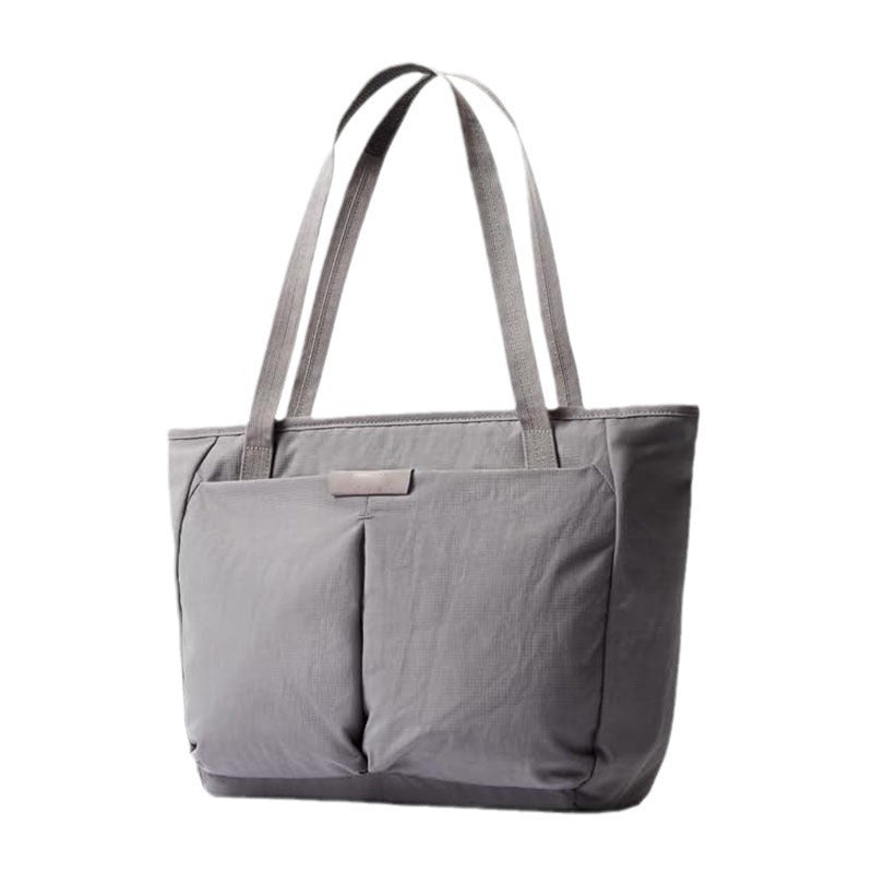 Elegant everyday handbag with practical exterior pockets Kalsten