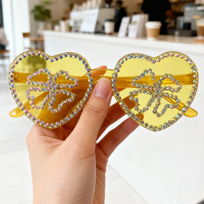Glamorous Heart-Shaped Rhinestone Sunglasses Kalsten