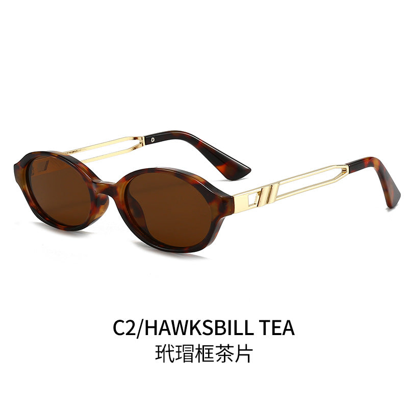 Women Elegant Sunglasses in luxurious tortoiseshell design with golden metal accents Kalsten