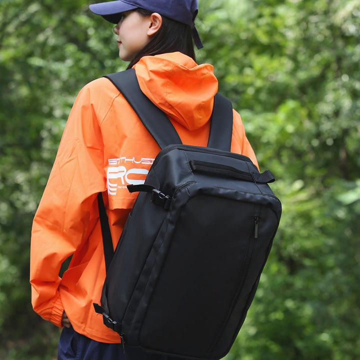 Practical shoulder bag with versatile compartments Kalsten