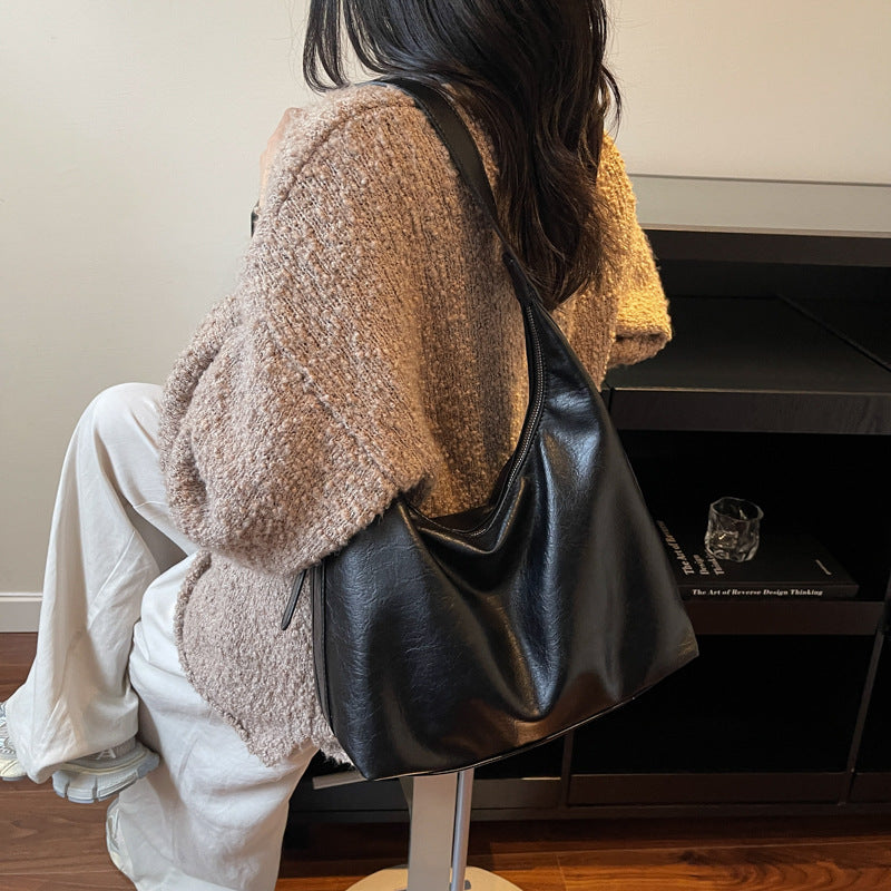 Soft Leather Slouchy Shoulder Bag Acalora