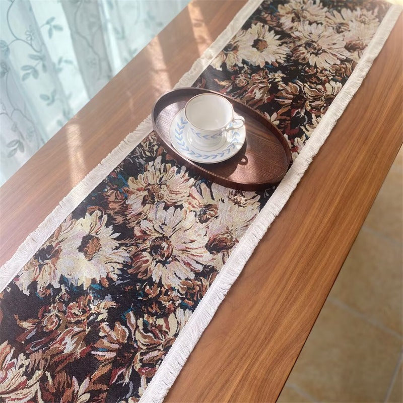 Decorative Leaf Pattern Table Runner