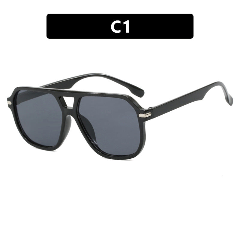 Women's fashionable sunglasses with protective UV filter and stylish lenses Kalsten