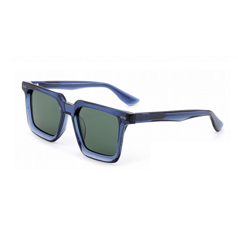 Women's sunglasses in a modern, square design with polarized lenses Kalsten