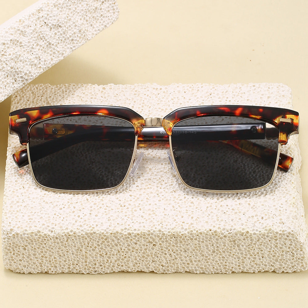 Fashion sunglasses with square frame and stylish design Kalsten